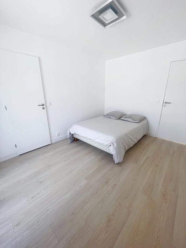 Maison - 216 m² - 8 pièces