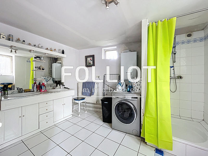 Maison - 276 m² - 7 pièces