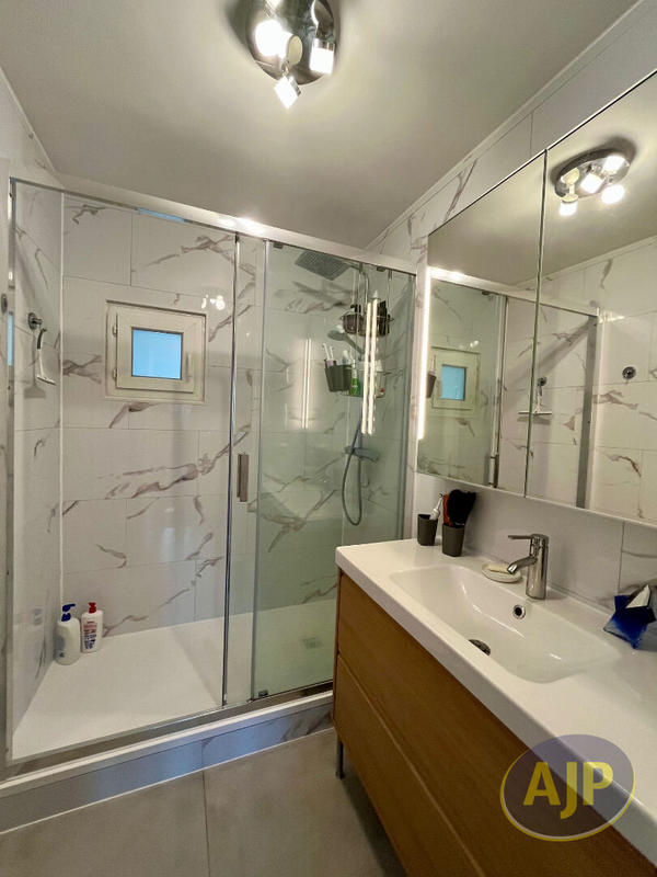 Appartement - 87 m² - 4 pièces