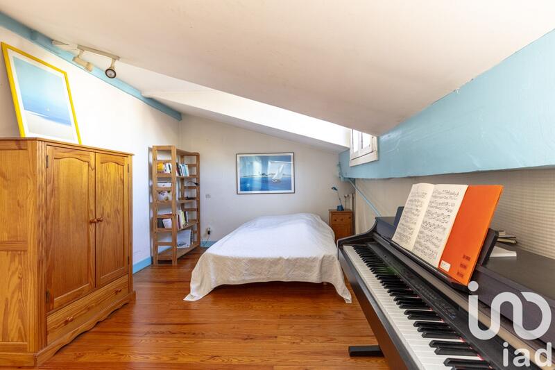 Maison - 200 m² - 8 pièces