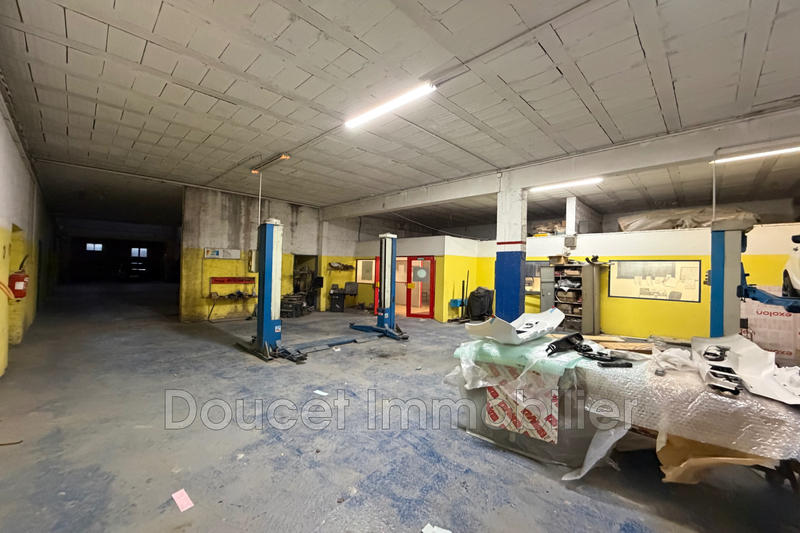 Local commercial - 1 000 m²
