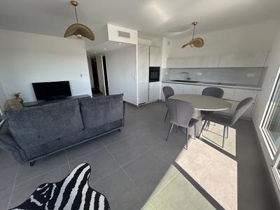 Appartement sur toit - 80 m² - 4 pièces