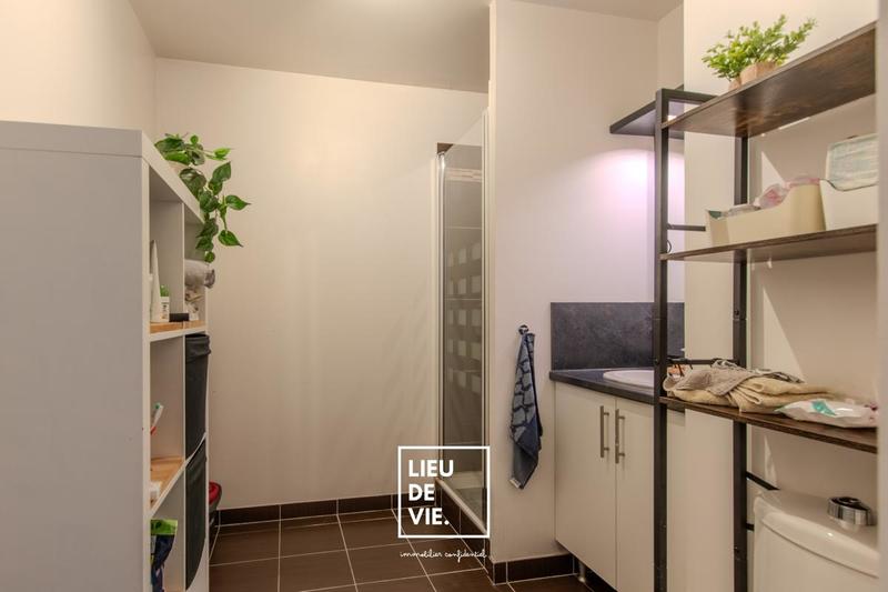 Appartement ancien - 109 m² - 5 pièces