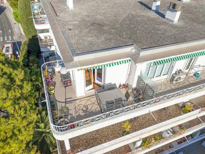 Appartement - 80 m² - 3 pièces