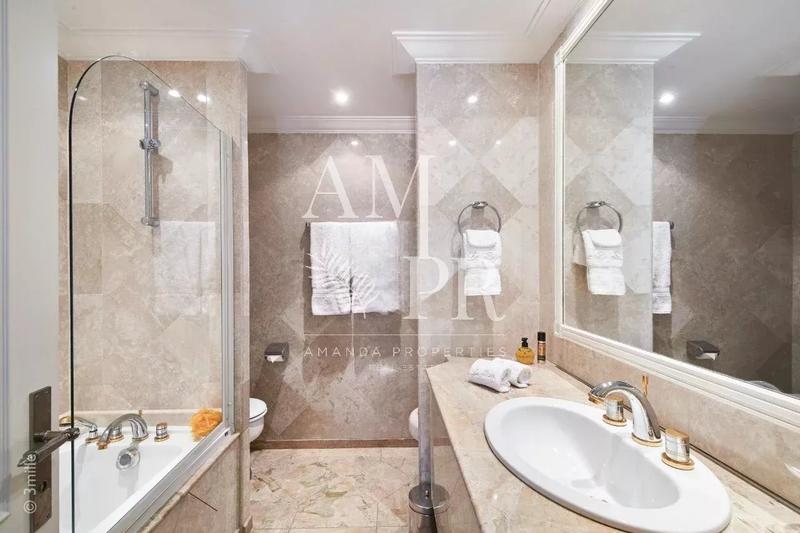 Appartement - 209 m² - 4 pièces