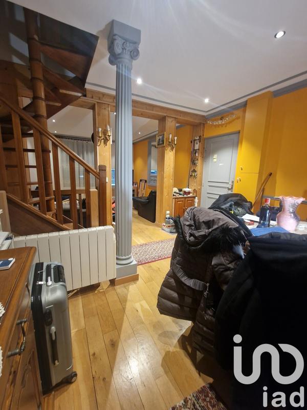 Appartement - 100 m² - 5 pièces