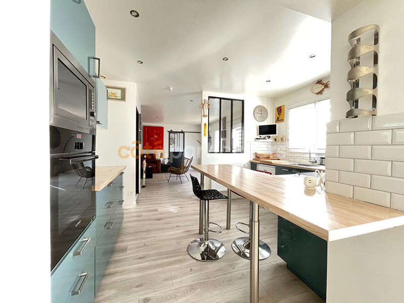 Maison - 121 m² - 5 pièces