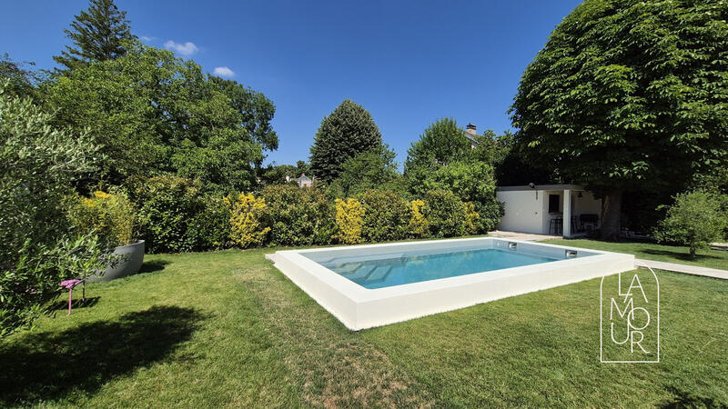 Maison ancienne - 223 m² - 8 pièces