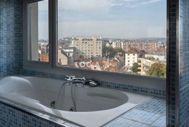 Appartement - 79 m² - 4 pièces