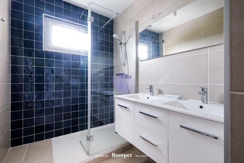 Appartement - 97 m² - 5 pièces