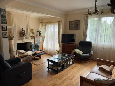 Maison - 141 m² - 5 pièces