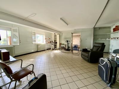 Maison - 182 m² - 6 pièces