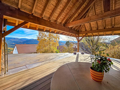 Maison - 305 m² - 6 pièces