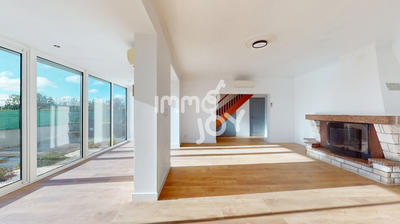 Maison - 156 m² - 6 pièces