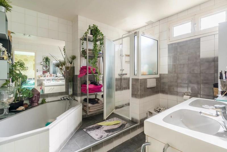 Maison - 230 m² - 10 pièces