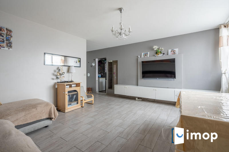 Appartement - 77 m² - 4 pièces