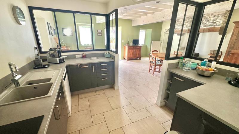 Maison - 172 m² - 9 pièces