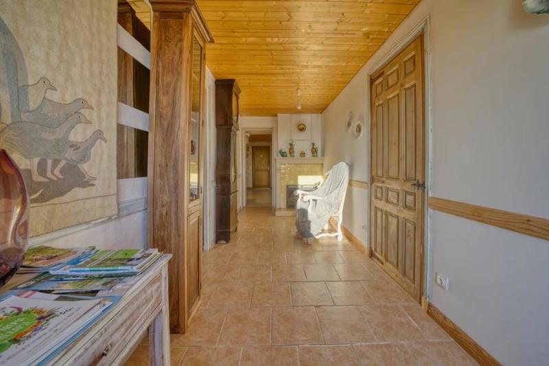 Demeure - 340 m² - 14 pièces