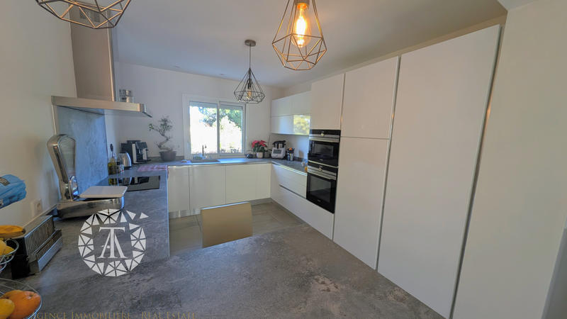 Villa - 150 m² - 5 pièces