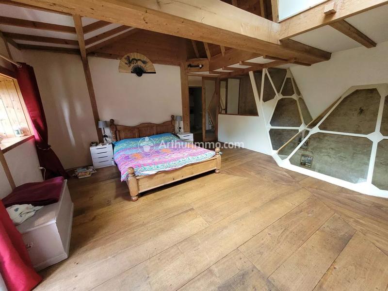 Maison - 215 m² - 7 pièces