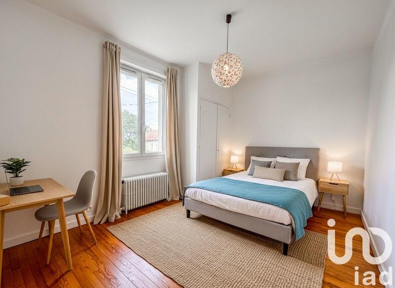 Maison - 183 m² - 8 pièces