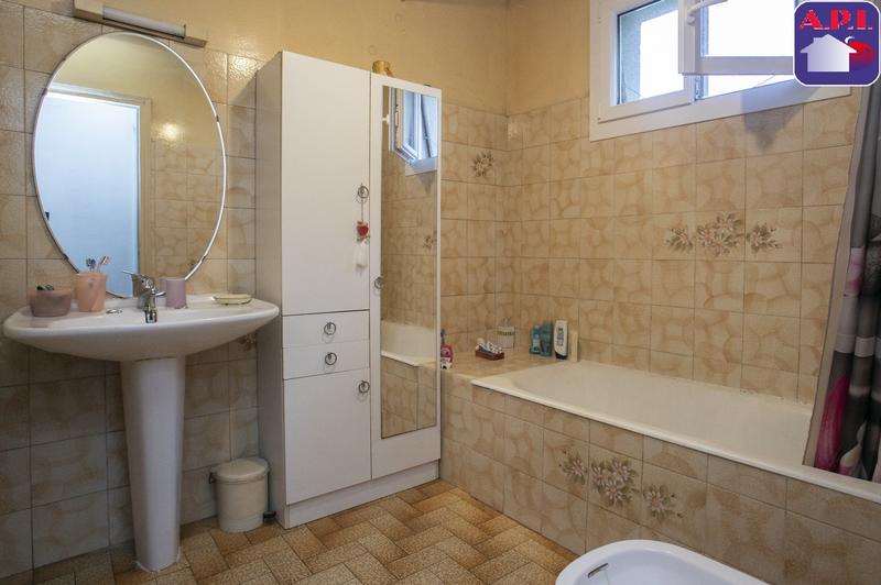 Propriété - 282 m² - 12 pièces