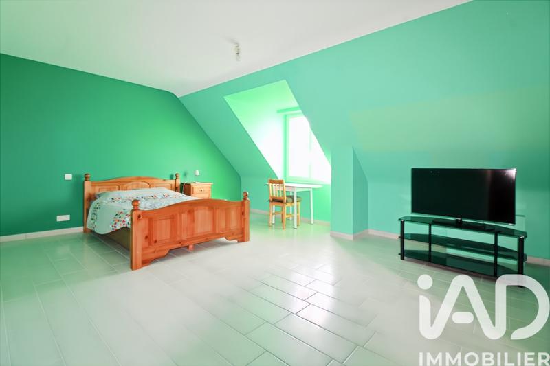 Maison - 235 m² - 7 pièces