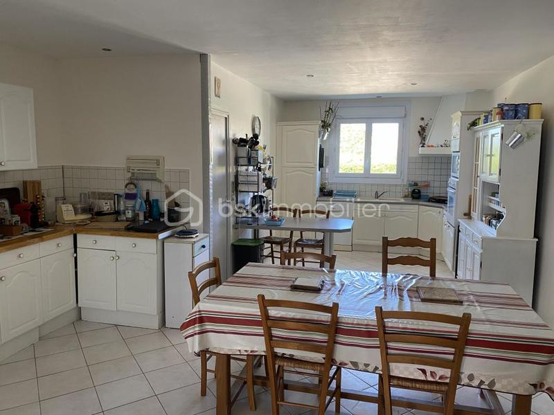 Villa - 205 m² - 6 pièces