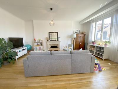 Appartement - 82 m² - 3 pièces