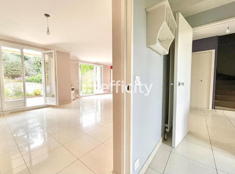 Maison - 140 m² - 7 pièces