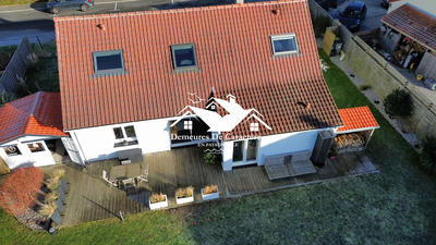 Maison - 99 m² - 4 pièces