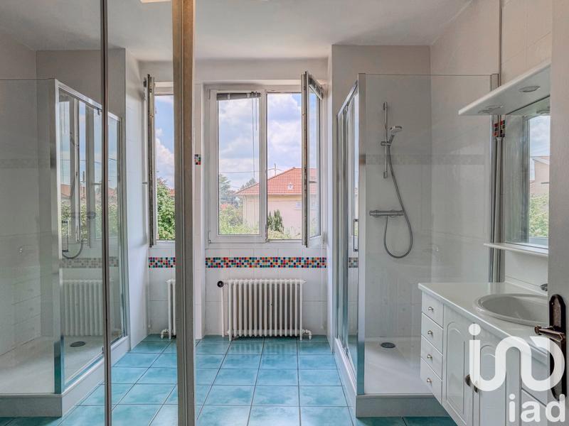 Maison - 183 m² - 8 pièces