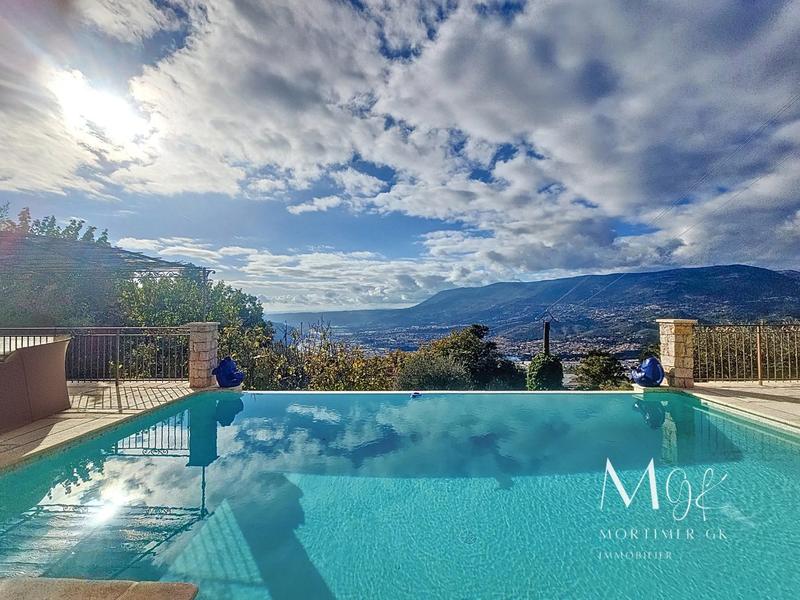 Maison - 130 m² - 6 pièces