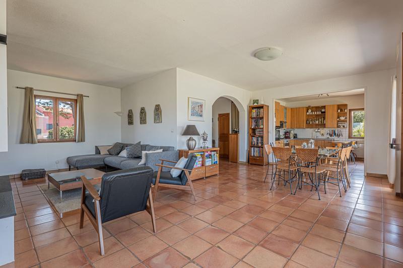 Maison - 181 m² - 8 pièces