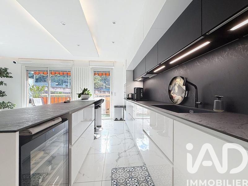 Appartement - 70 m² - 3 pièces