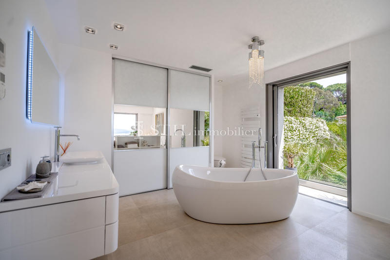 Villa - 350 m² - 7 pièces