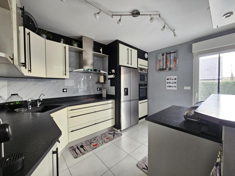 Maison - 122 m² - 6 pièces