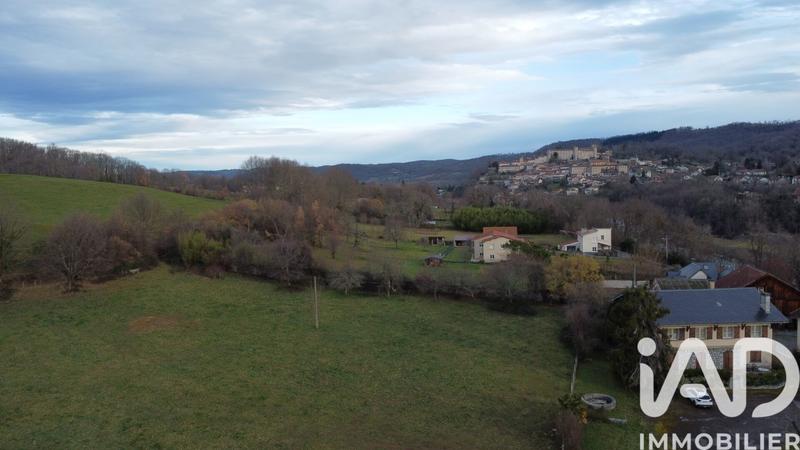 Maison - 263 m² - 9 pièces