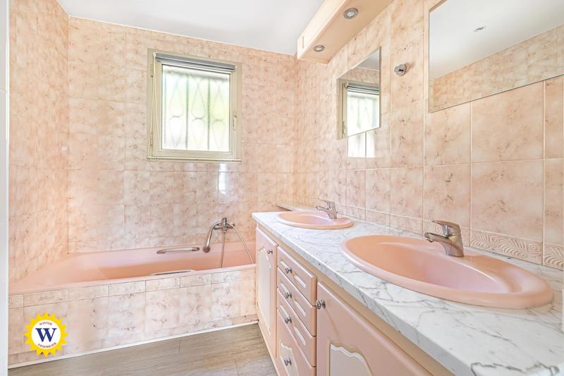 Villa - 211 m² - 7 pièces