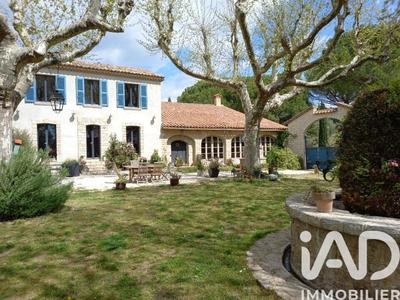 Maison - 660 m² - 21 pièces