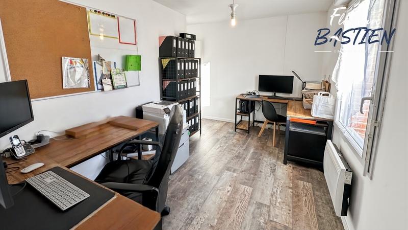 Maison - 165 m² - 9 pièces