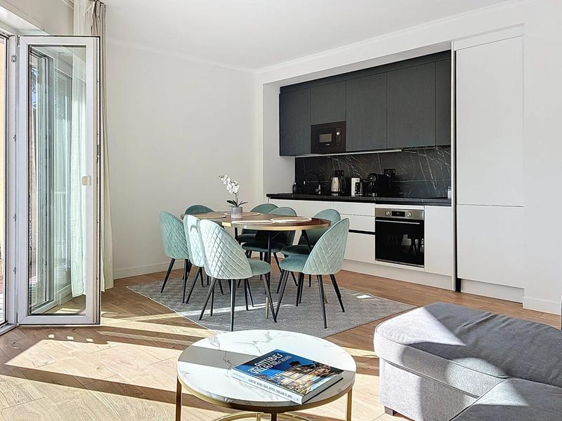 Appartement - 85 m² - 4 pièces