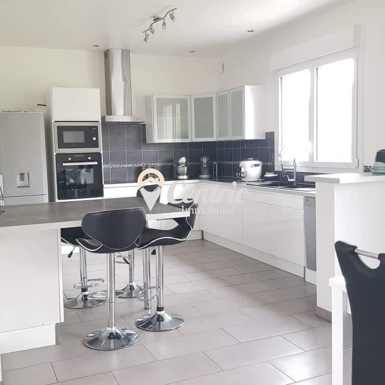 Maison - 112 m² - 4 pièces