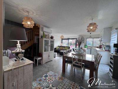 Maison traditionnelle - 100 m² - 4 pièces