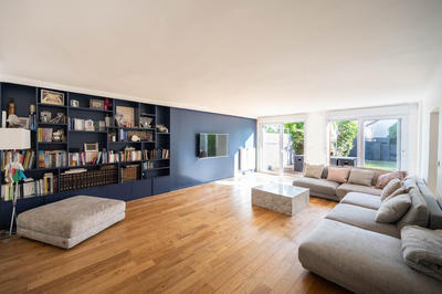 Maison - 250 m² - 7 pièces