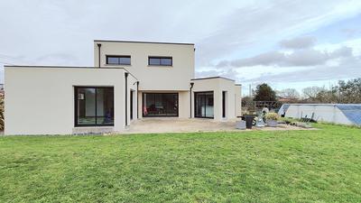Maison contemporaine - 156 m² - 7 pièces