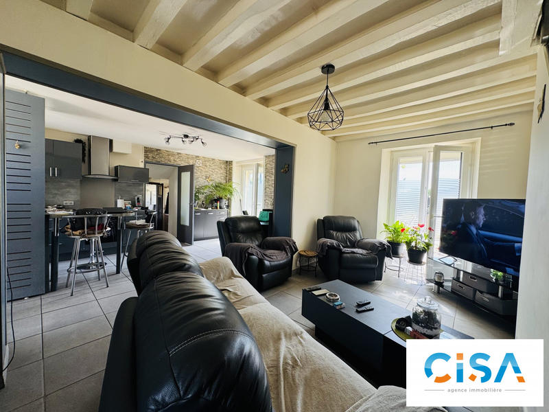 Maison - 90 m² - 4 pièces