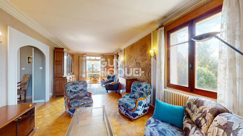 Maison - 183 m² - 8 pièces