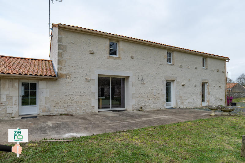 Maison - 218 m² - 6 pièces