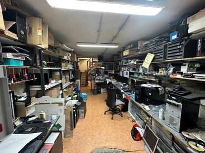 Local commercial - 130 m² - 4 pièces